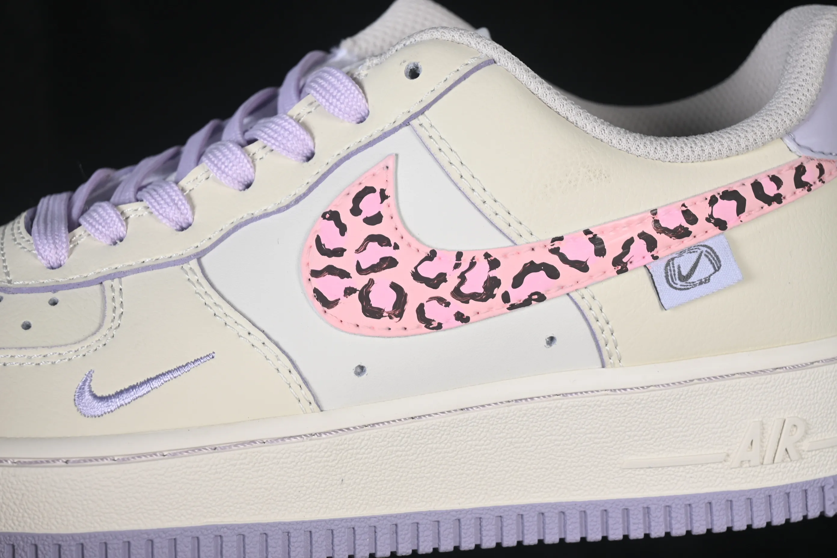 All categories Nk Air Force 1 Air Force series Nk Air Force 1 Low Air Force low-top Nike Air Force 1'07 Low "Misty Leopard" Hand-painted graffiti Milk mist leopard print Air Force 1 low-top casual sneakers FB1893-312